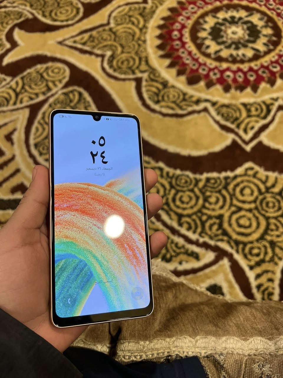 السلام عليكم سامسونك A33 جديد مامفتوح نضافة 100 السعر 170 وبي مجال ديالى بعقوبه قرب مدرسة الأمين الرقم ***********
