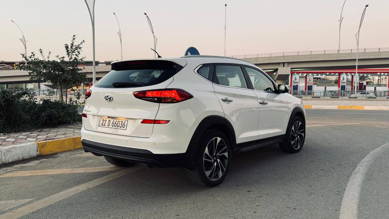 اللهم صلي على محمد وال محمد
السلام عليكم 
اقرا التفاصيل كامل وشوف الصور وراها خابرني تشلع عيوني سيارة 
السعر200 مجال بصيط
توسان 2020 خليجي  
 ماشيه  95 الف   محرك كير وضع شركه برغي مامفتوح 
مواصفات 1/1 
عدا بونراما
تشغيل بصمة 
بيبان بصمة  
مقاعد امامي كهرباي 
شاشة كبيرة 
شحن لاسلكي 
تبريد داخل جكمجه 
جكمجه ثلاجه
3وضعيات تشغيل 
ايكو/سبورت/نورمل 
قطعتين تبريد 
حساس امامي
حساس خلفي

تخم تاير جديد 
صدر امامي خلفي وضع شركه
5ويل 
السياره مكفولا من صبغ وتبديل حته الدعاميات 
مكان السيآره كركوك
اتصال ***********
