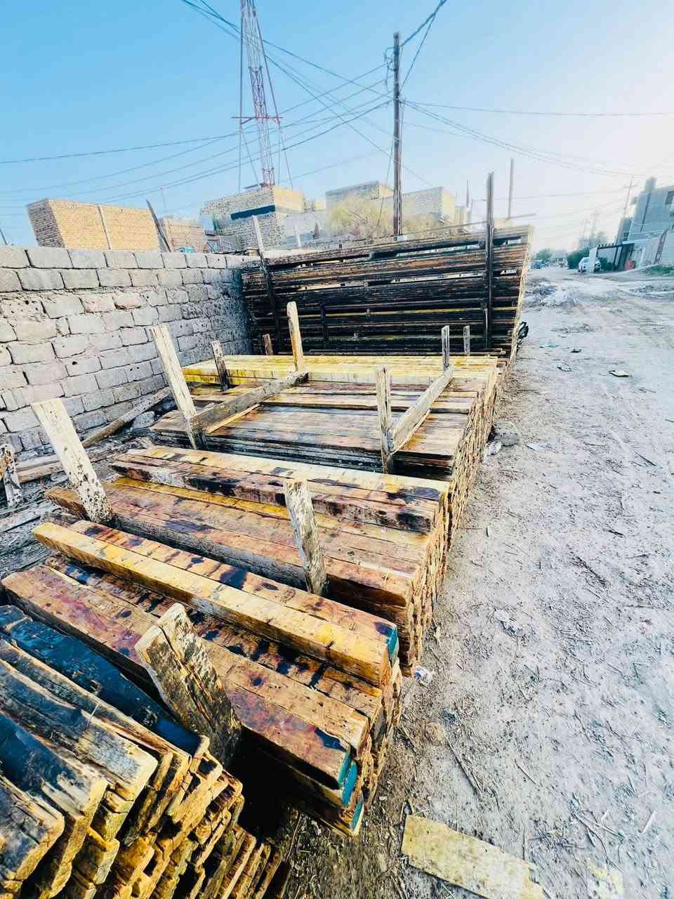 قوالب خشب للبيع الاول 14 ال ربع والثاني 14 وربع ***********. ***********
