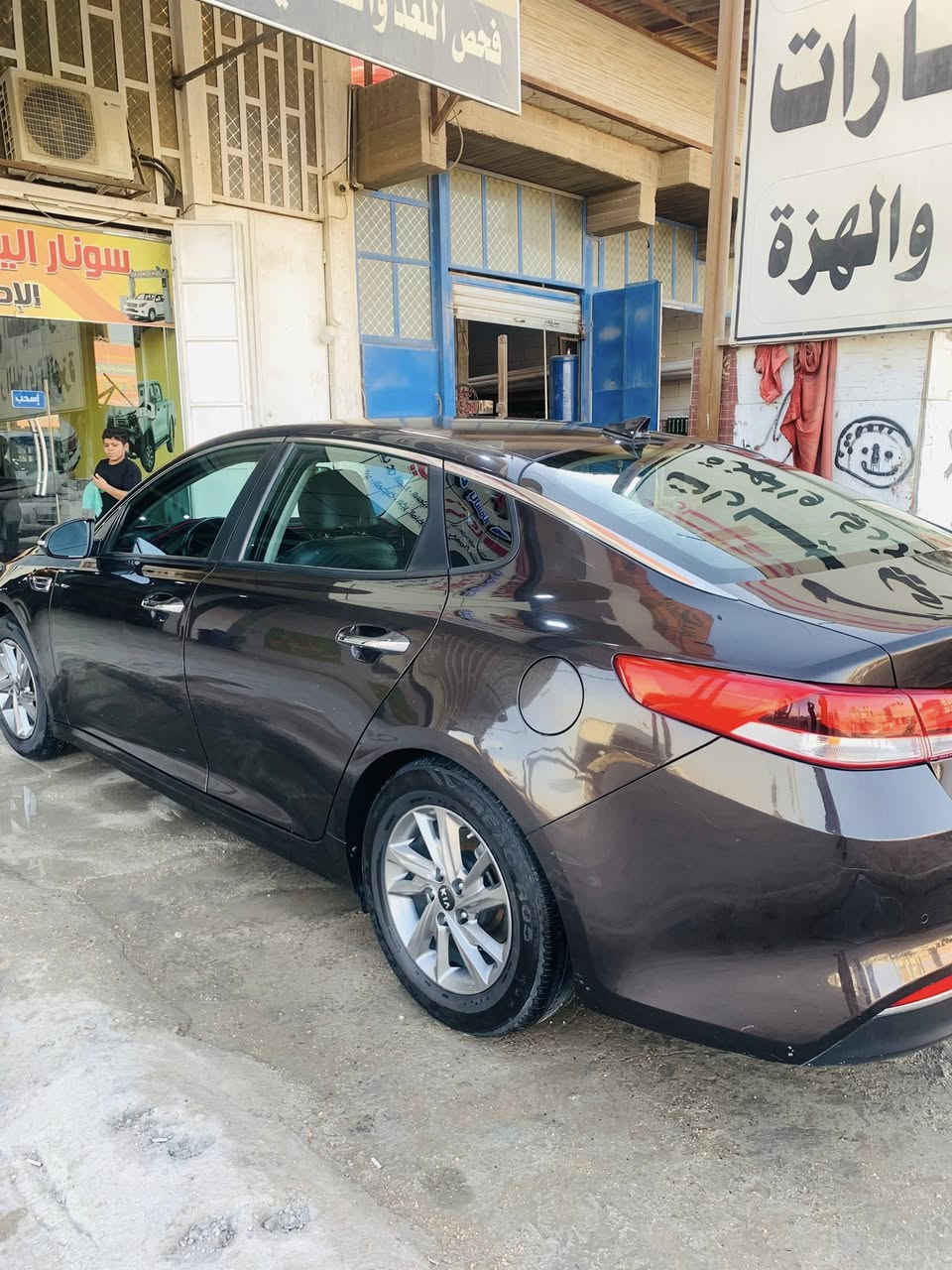 السلام عليكم للبيع اوبتما 2018 سياره نص فول بسمي تحويل ثاني يوم مستعجل على البيع  وبسعر مناسب تفاصيل كامله ب الصور سونار وصور الحادث  اي استفسار ***********
