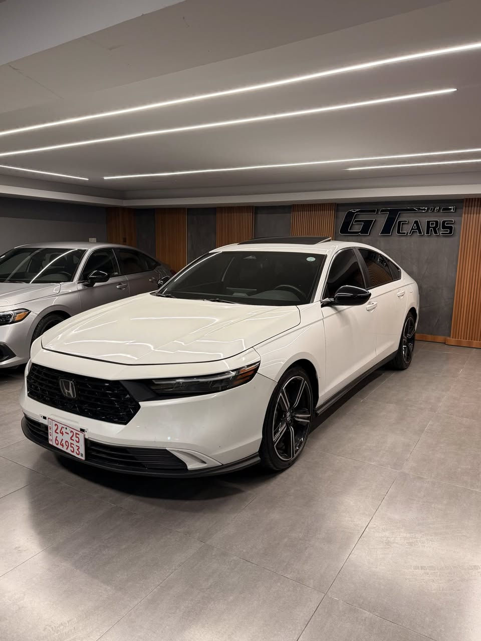 2024 HONDA ACCORD HYBRID SPORT #1HGCY2F51RA084570 رقم الشاصي 
السيارة ٢ قطعة صبغ 
ماشية ٢٦ الف ميل 
***********
السعر / 21.000$
