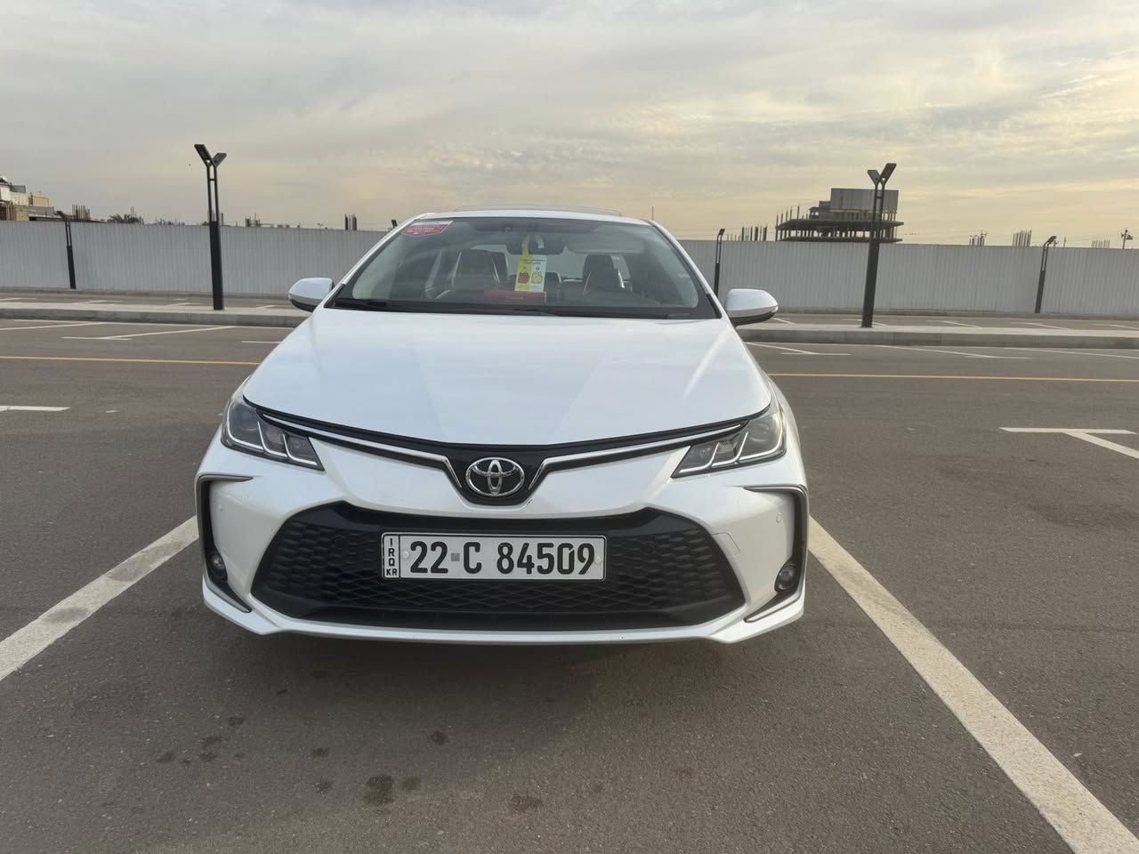 كورلا خليجي موديل 2023 بانزين
فول واحد / واحد

السياره كفاله عامه عده بارد باب السايق

شركة جيهان تايوته

عداد الكليو متر 17 الف 

مواصفات السياره

بصمه - مري قلاب

حساس امامي - حساس خلفي

كامره خلفيه - فتحه سلايد

شاشه - محرك 1800

مري جانبيه شفط - رادار أمامي  السياره  جاهزه و مدوشمه 

رقم اربيل بأسمي تحويل مباشر 

السعر 182 بيهه مجال 

مكاني بغداد و هاذه رقمي *********** الشراي يتصل
