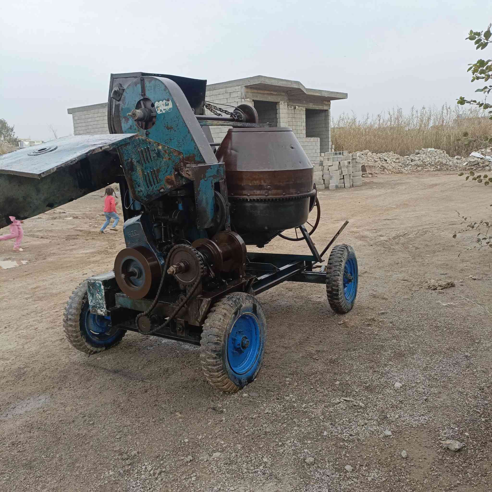 خباطة البيع ميلاس جاهزه الشغل ديالى بعقوبة ***********
