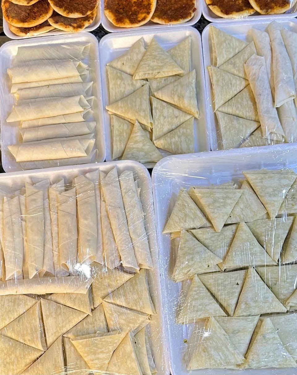 📢 رجعنا لكم بالعرض المميز 🔥
100 قطعة مشكّلة فقط بـ25 ألف
(كبة تمن – كبة برغل – تكلا – سمبوسة – بورك – كباب عروق)

💥 كبة جريش موصلية 25 قطعة بـ15 ألف
💥 كبة برغل تشريب 25 قطعة بـ15 ألف
🍽️ دولمة حامضة + لچعة + تمن عنبر المشخاب
كدر صغير: 10 آلاف – وسط: 15 ألف – كبير: 20 ألف

🥟 فطائر 30 قطعة بـ15 ألف
🍕 بيتزا 20 قطعة بـ15 ألف
🍖 لحم بعجين 20 قطعة بـ15 ألف

🌙 الكليچة دهن حر أو دهن جنة – هشة وخفيفة – الكيلو بـ10 آلاف

🚚 خدمة توصيل داخل كربلاء
📩 الحجز عبر الخاص (ماسنجر)


**إذا كنت صاحب هذا الإعلان وتريد حذفه لأي سبب، رجاءا أرسل رسالة إلى الدعم الفني**