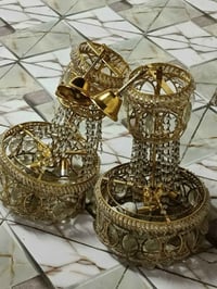 ثريات • طبلات • صوبة