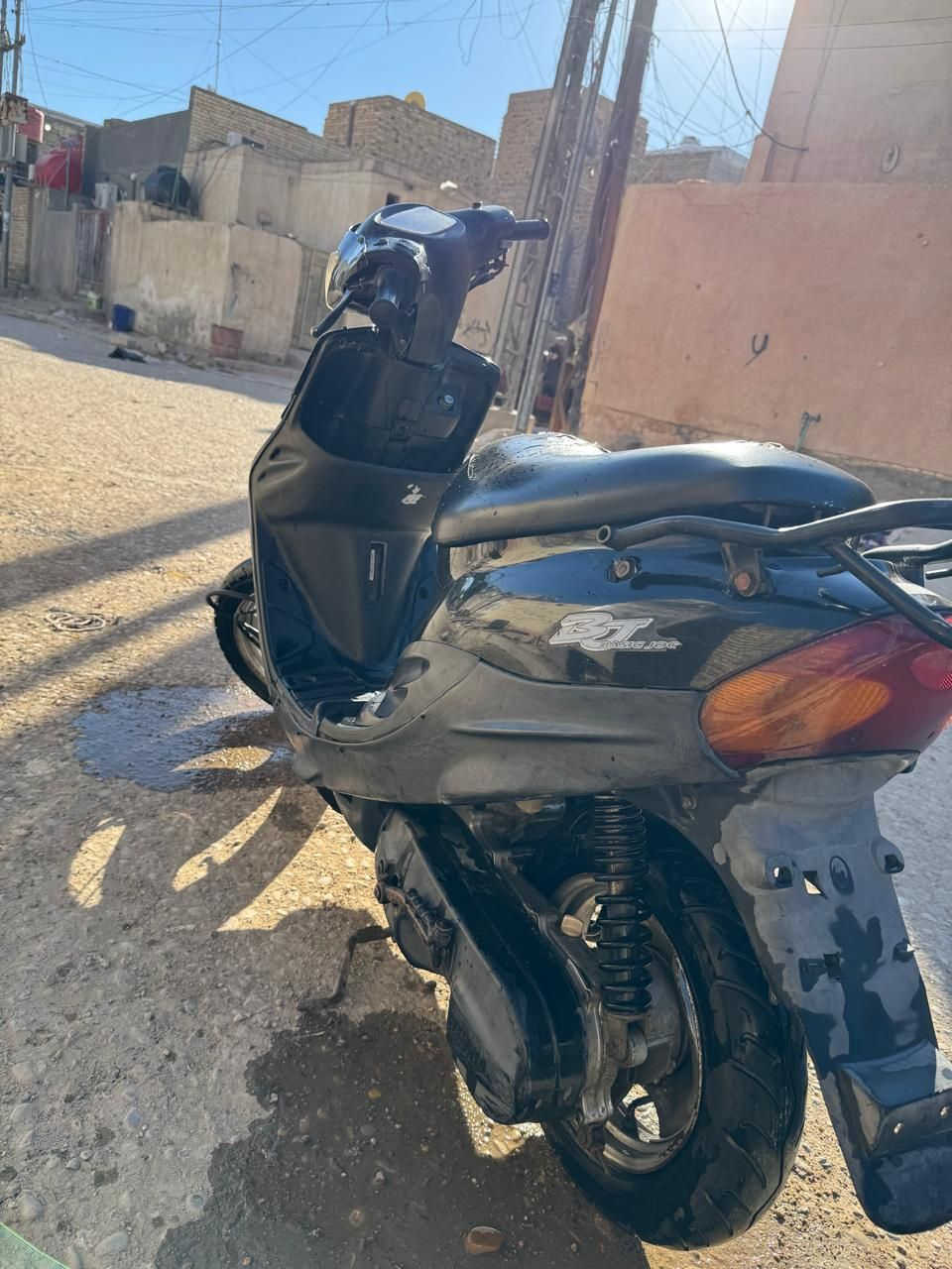 السلام عليكم للبيع ام تسع ازروف كهربايت كله شغاله تشتغل سلف وهندر سعر 325 رقمي ***********
