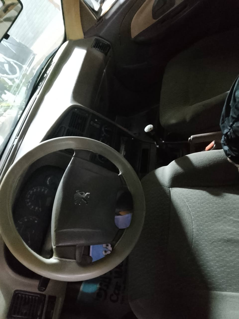 بيجو أكد 🪐
.
2016 
.
بسمي السيارة شرط عقد مروري نسوي 
 .
مكفولة السياره من كلشي.***********

السعر 55 .وبية مجال للشراي
