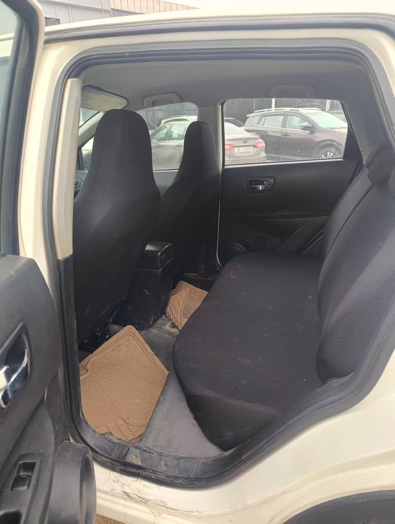 نیسان قاشقای مودیل 2014 سفر شرکە 
بێ دعم بێ صبغ گێر مکینە تحویل شرط
سعر 120 ورقە مجالەکێ کێم یێ تێدا 
دهوک0️⃣7️⃣5️⃣0️⃣1️⃣7️⃣7️⃣4️⃣2️⃣4️⃣9️⃣ دهوك, العراق
