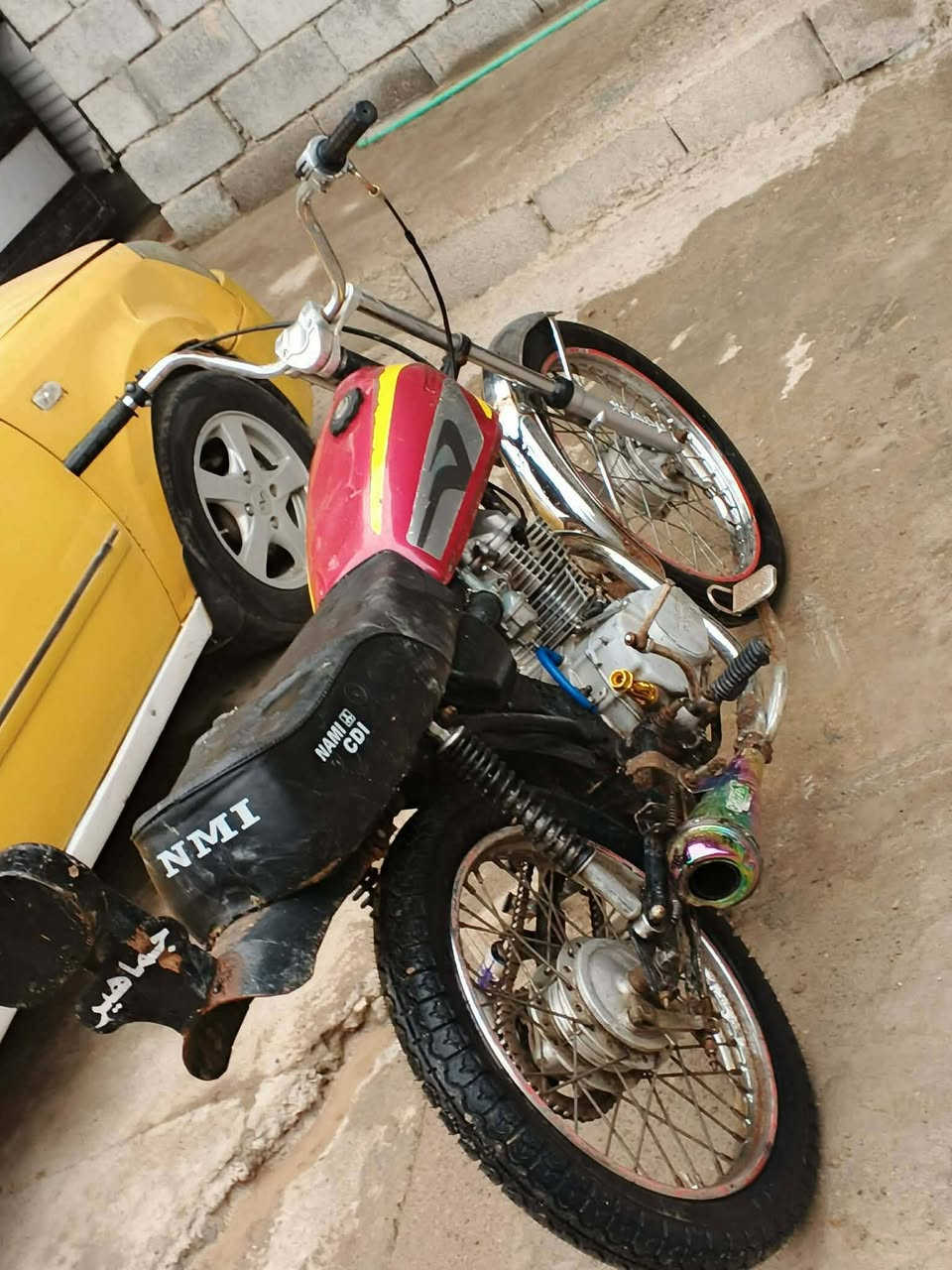 دراجة للبيع مكاني بعقوبة  كاملة مابيهة نقص بيهة فصلة تشرگ السعر 250قفل مابي مجال ***********
