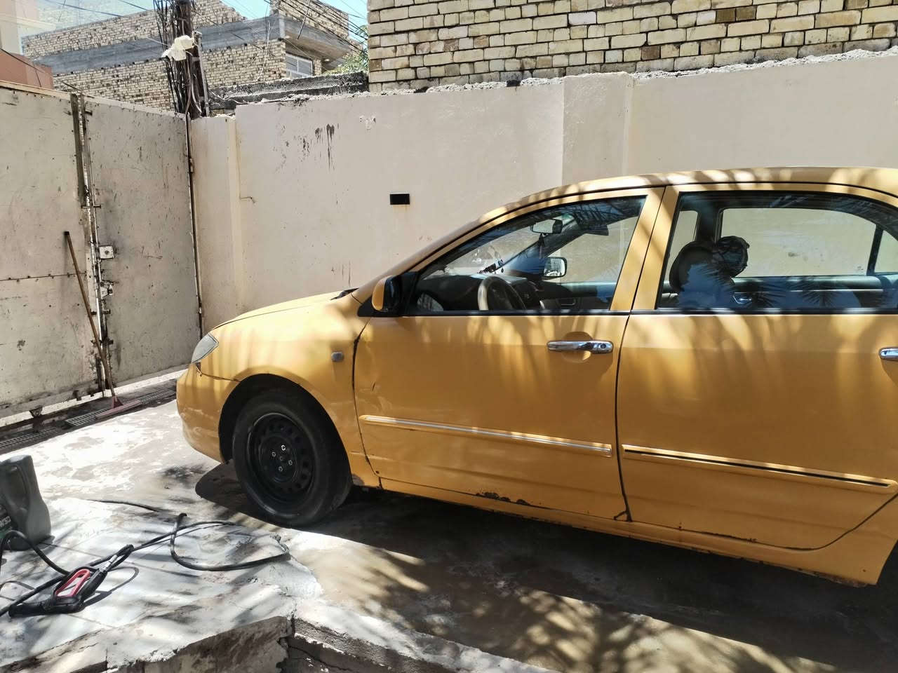 السلام عليكم
سياره byd f3 2011 سياره باسمي مصفره هيئه ومرور بيه جاملغ الأيمن الخلفي وباب الوره مصبوغات بدون دواخل والجاملغ الأيمن الأمامي مبدل والباقي كله بلادي تخم تاير كير ومكينه وحداديه جديده تبريد ثلج ويه السويج دوشمه جديده يعني سياره جاهزه كبل للشارع مكاني الحله السعر 40 $وبيه مجال الاستفسار الاتصال على الرقم او مراسله الصفحه
***********
