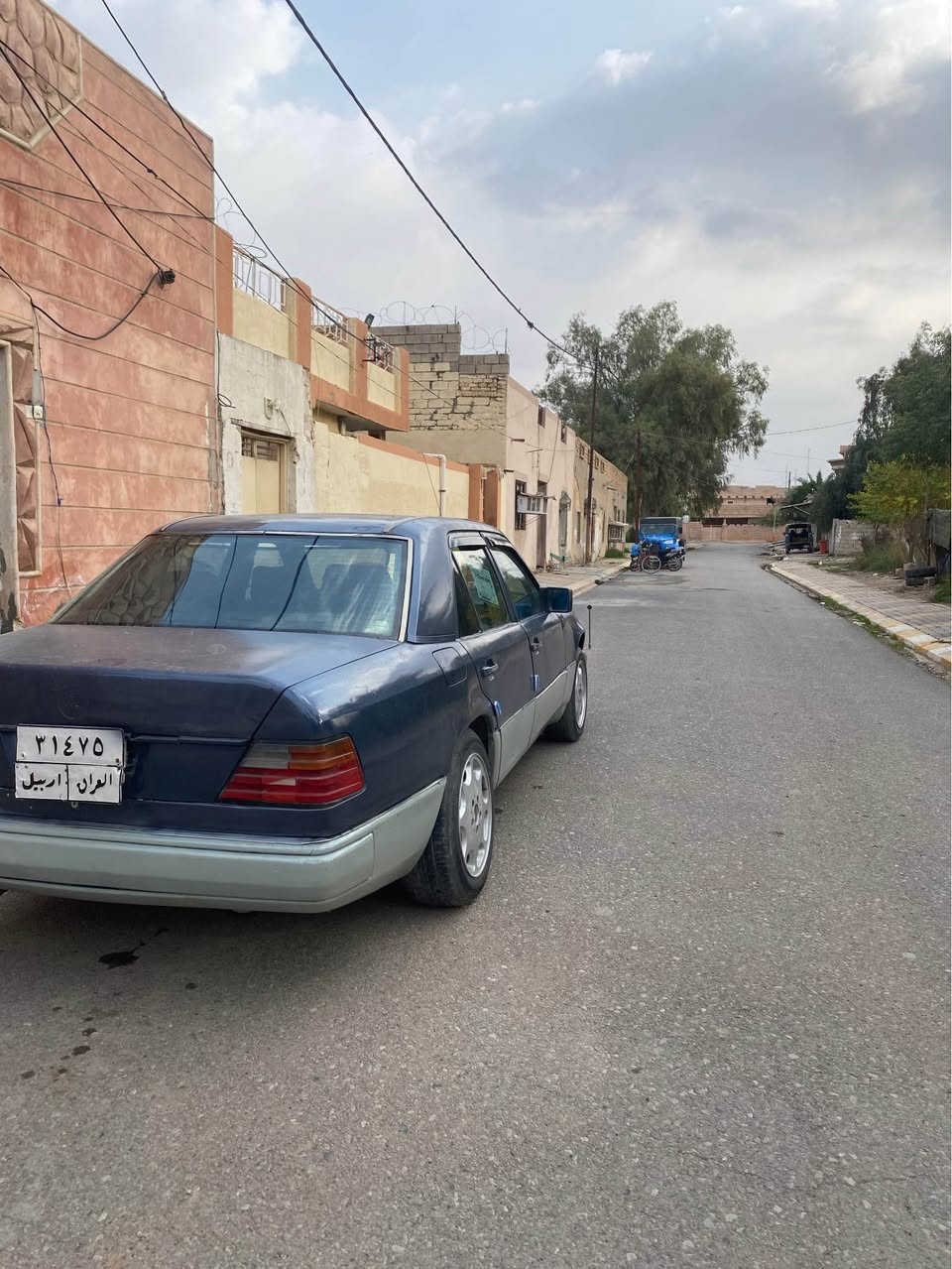 مارسدس دب موديل 1992  سعرهه $42 وبي مجال قليل 
كير ومحرك بطه 3000 لا صرف لا بخار كهربائيات شغاله صدر جديد غرفتهه  حلوه #شرط التحويل سياره جاهزه اي نقص ما بيهه مكان السياره ديالى ناحيه السعديه الجبل اي استفسار اكثر اتصل ***********
