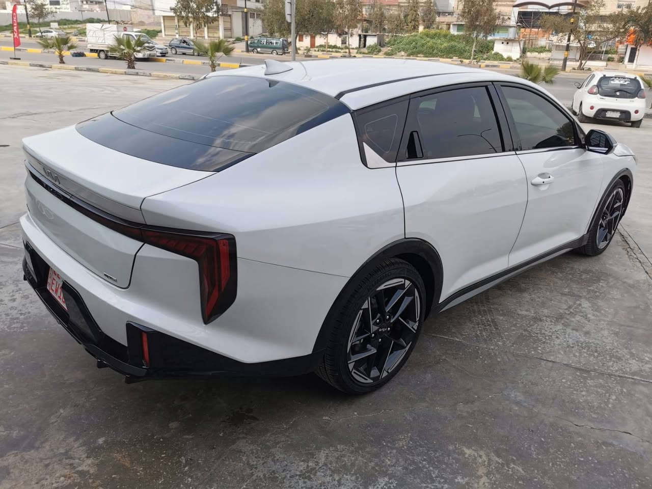 كيا K4 GT line موديل ٢٠٢٥
سياره زيرو على وضع شركه ماشي 3000 mil زيرو
محرك ٢٠ دوش
بصمه ابواب بصمه تشغيل 
تشغيل عن بعد  
كشنات جلد لونين وتدفئه كشنات 
شاشه متصل و ابل كار بلي واندرويد اوتو 
كامره دواره 
صندوق ذكي 
رادار امامي خلفي جانبي 
تحديد مسار قياده اليه 
كروز سرعه تفاعلي 
هاند بريك بصمه 
اوتو هولد
لون سياره ابيض 
شحن وايرليس
بقيه موصفات معروفه 
سياره جديده ماناقصها اي شي 
💥الضرر سياره شويه بوند صبغ مع نص جاملغ سكن دعاميه قدام بدون صبغ نفسه
بدووون دواخل 
رقم شاصي 3KPFW4DE6SE146239
سياره كاتي يترقم شمالي 
مكان سياره موصل المعارض 
السعر وتفاصيل دز خاص وتدلل 
 اتصال 
0️⃣7️⃣7️⃣3️⃣8️⃣4️⃣9️⃣6️⃣1️⃣2️⃣8️⃣ موصل, نينوى
