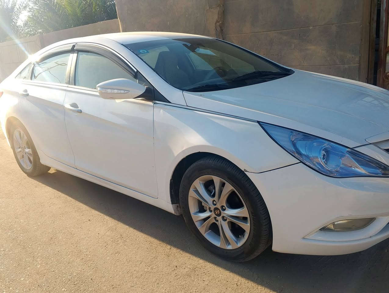 السلام عليكم سوناتا موديل 2011خليجي مكينه 2400دوش مواصفات شاشه تحكم ستيرن جهتين حساسات  خلفي حداديه خلفي امامي جديده كهربائية فول شغال سنويه الغايه 2028 رقم بصرة نكليزي السعر 120 وبيه مجال )(***********()
