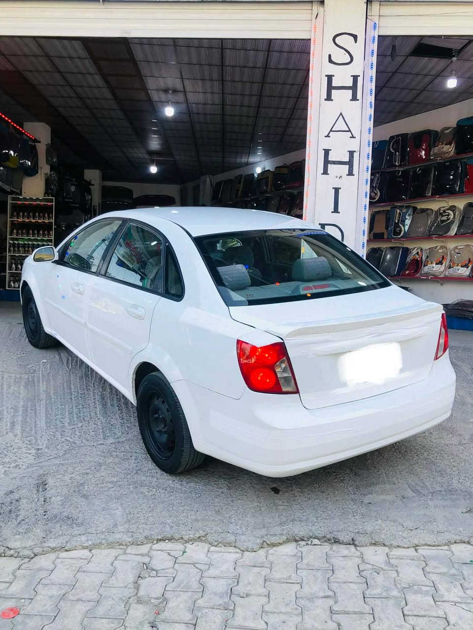 اوبترا بو فروشتن 2011
گير توماتيك 
رةقةم بغداد اسلي اوليات بةشةرت
سبوخ سقفو عيزام بةشةرت
گيرو مةكينةو دةحمو ليدراوي بةشةرتة
سيارةكة تا بلي جوانة
بو سعر تيل بكة
***********
شوين سوران أربيل, العراق
