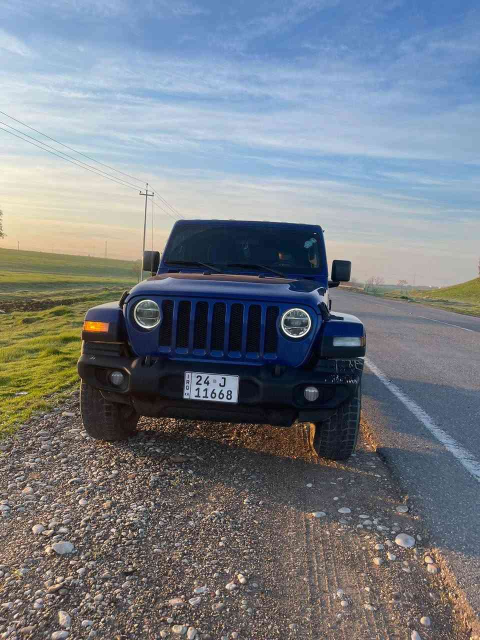 السلام عليكم ورحمة الله وبركاته 
جيب رانجلر ان لمتدد سبورت للبيع 
موديل ٢٠٢٠ ٦سلندر المرغوب 
السياره جديده كلش بدون حادث بدون صبغ بدون تبديل 
مكاني بغداد 
السعر ٢٦٥$ وبيها شي بسيط
للاستفسار ***********
