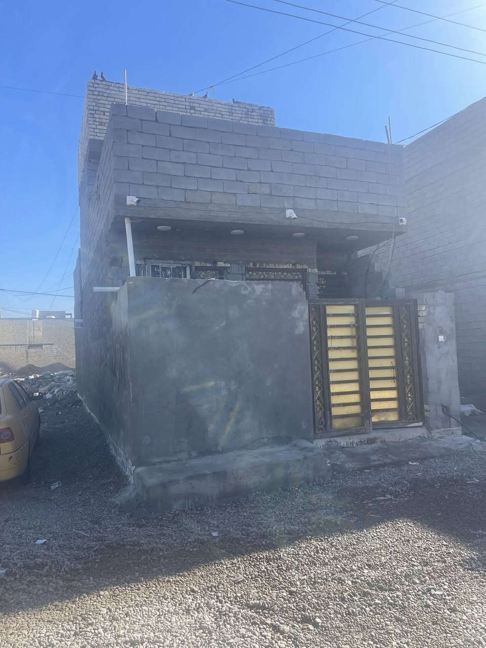 سلام عليكم بيتين البيع نفس الشارع واحد ماقيبل الاخ مكان الدوانم مال شرطه الخامسه ١٠٠متر المساحه الأواحد تعل خاص هاذه رقمي *********** ماعندي تصوير الداخل تعل شوف ابعينك لان ماكمل من جوه بي نقوصت خاص مفتوح خلف جامع مال القدوس
