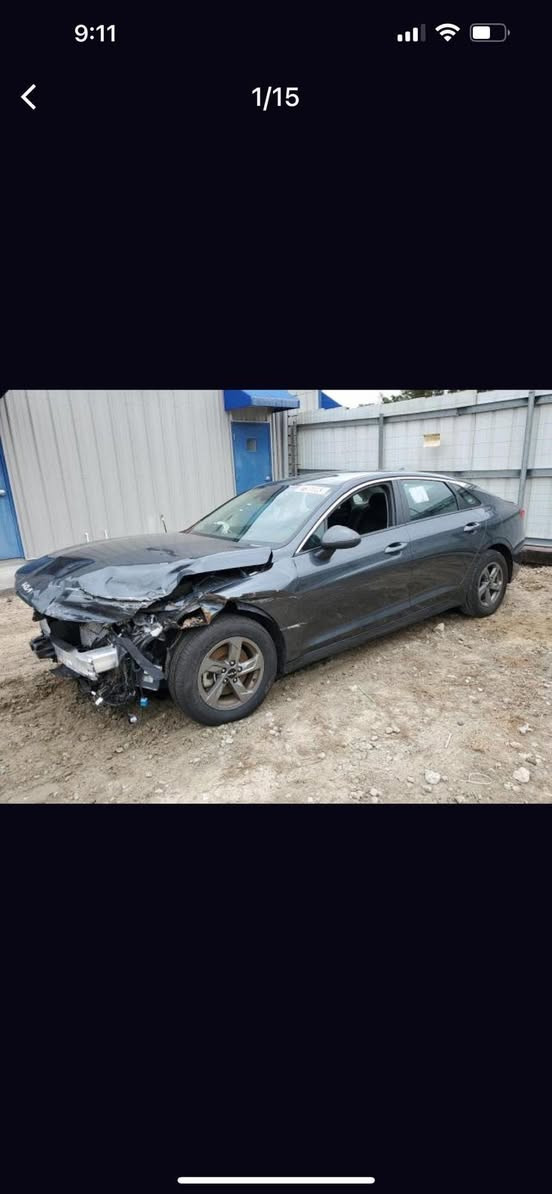 السلام عليكم 
K5امريكي2023
الحادث كما موضح بلصور 
شاصي سليم 
مكينه 1600تيربو 
موصفات 
بصمه 
تشغيل عن بعد 
رادارات امامي وخلفي وغيرها
مكان السياره واسط الكوت
السعر165$وقابل للتفاوض 
للاسفسار ‭0772 451 6920‬
