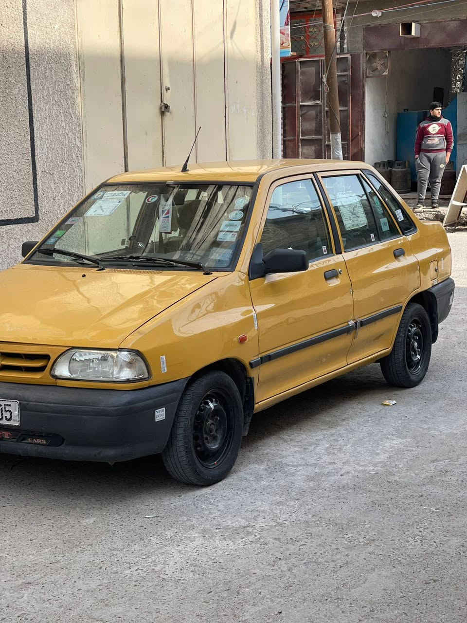 السلام عليكم من رخصت الادمن سايبا موديل 13 نضيفه رقم بغداد انكليزي باسمي تحويل ثاني يوم السعر 38 مكاني بغداد الحريه ***********
