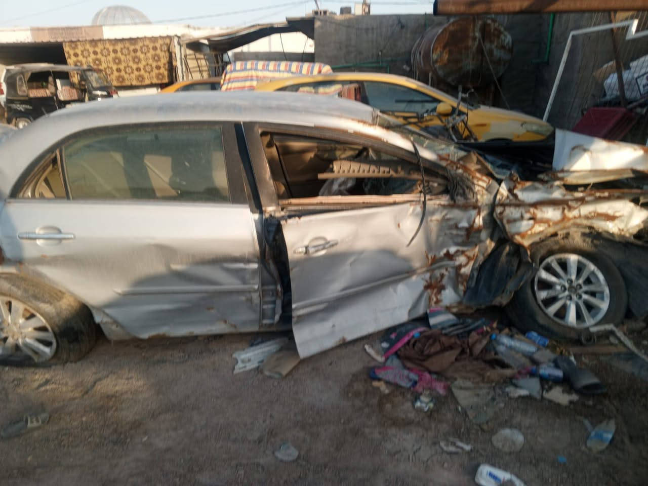 كورلا 2010 خليجي حادثها موضح 
للاستفسار خاص. 
***********
