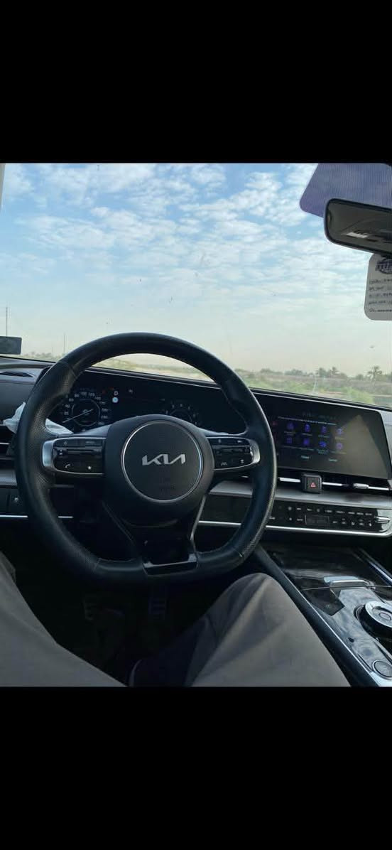 سلام عليكم كيا سبورتج 3023 بسمي فول مواصفات بنرامى كشتات جلد 4 وضعيات قياده كير موس السياره جديده 
مكان السياره بغداد ناحيه الرشيد 
سعره ‭230
***********
