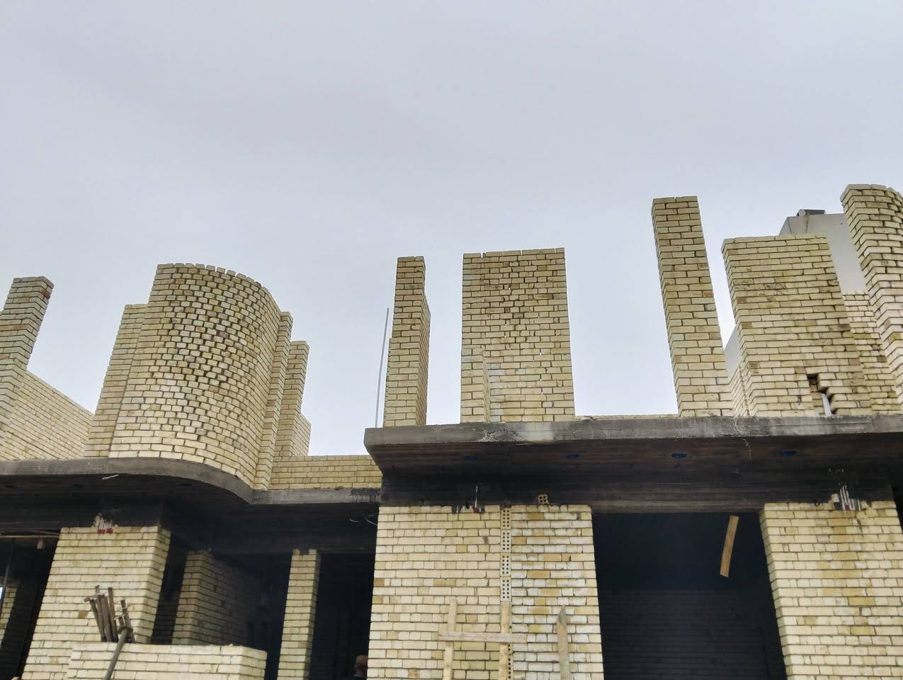 خلفة بناء درجة أولى🧱
عداله🙋‍♂️+وزن+نضافه
إلتزام بل عمل من أول يوم🧱 إلى آخر يوم🏫
‏‪اتصل ***********
