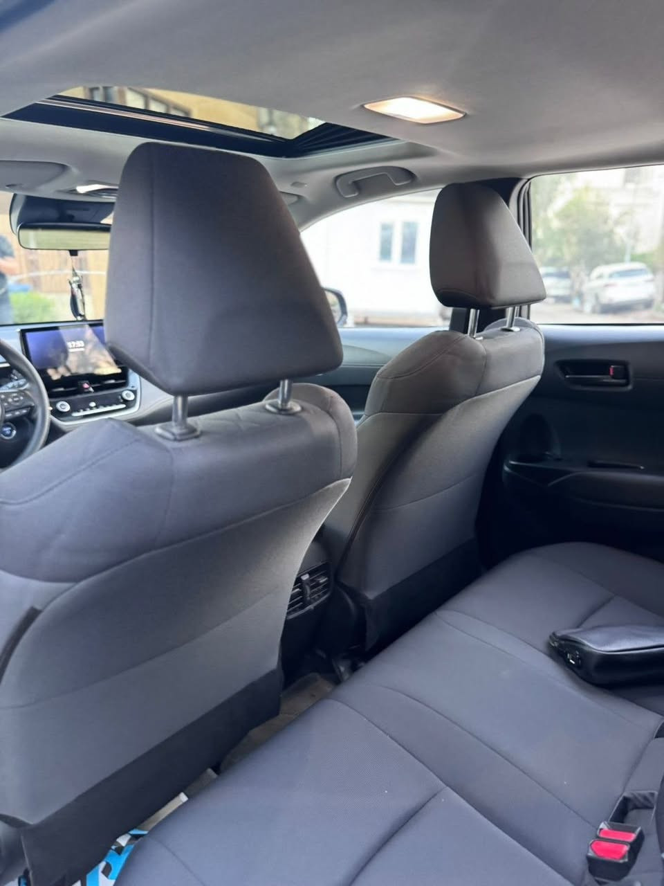 السلام عليكم الحلوه للبيع موديل 24 هايبرد السياره ماشيه 50 مكفوله للتواصل. ***********
