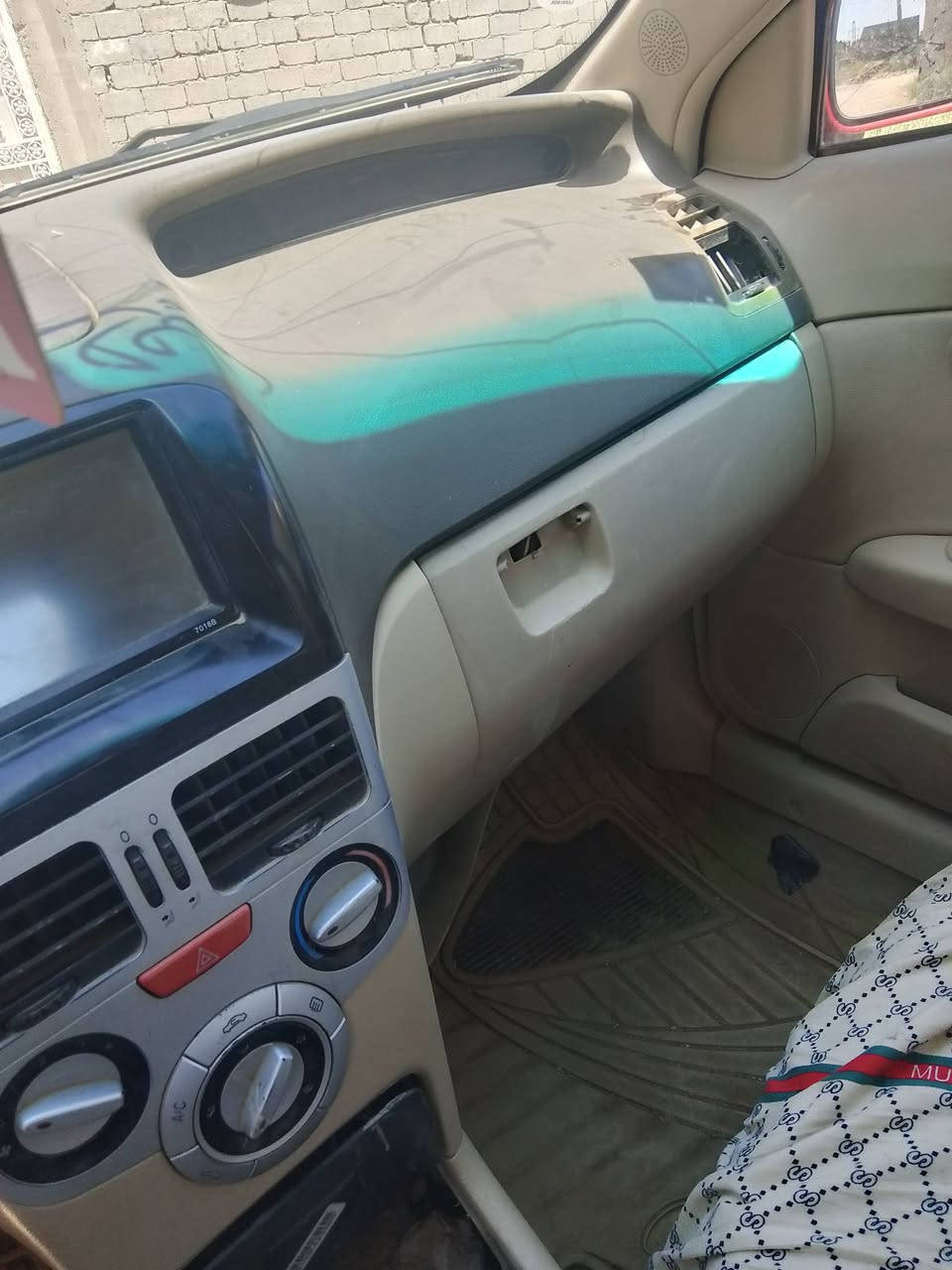 سياره نوع شيري للبيع مكان حله بابل سنجار تواصل على هاذه الرقم ***********
