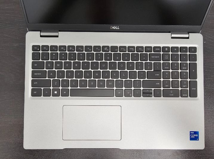 الألعاب، البرامج الثقيلة، التصميم، والمونتاج… كلهن بمكان واحد 💪
لابتوب عملي يتحمّل الشغل الحقيقي بدون أعذار.

Dell Precision 3561
Core i7 الجيل 11 نوع H | RAM 16GB DDR4 | SSD 512GB
شاشة 15.6 FHD | كرت شاشة NVIDIA T600 4GB
الحالة: مستعمل نظيف جدًا (حوالي 95%)

850,000 د.ع
✔️ مناسب للجيمينگ الخفيف، التصميم، البرامج الهندسية، والمونتاج
✔️ نظام الأقساط متوفر (ماستر كي)
✔️ خيار قوي للي يريد أداء مقابل سعر

للحجز والاستفسار: 0777 659 6709
الكمية محدودة… إذا ناوي على جهاز يشيل الشغل، هذا خيارك.

#AliTech #DellPrecision #Corei7 #لابتوبات_العراق #أجهزة_احترافية #تقنية #عروض_العراق
