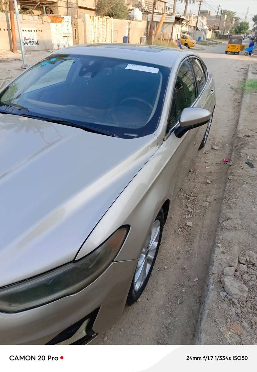 سلام عليكم
فورد فيوجن 2019 هايبرد بانزين 
السياره خير من الله السياره حادثه بيسط مثل 
ما معروض بالصور السياره نظيفه وحلوه فول مواصفات 
رادار امامي خلفي  وجوانب وتحديد مسار كشنات 
كهرباء كير مواس  تبريد ثلج تخم تاير جديد هزه جديده سياره بسمي رقم بغداد  بيع مباشر سعره 125وبي مجال 
او مراوس ***********
