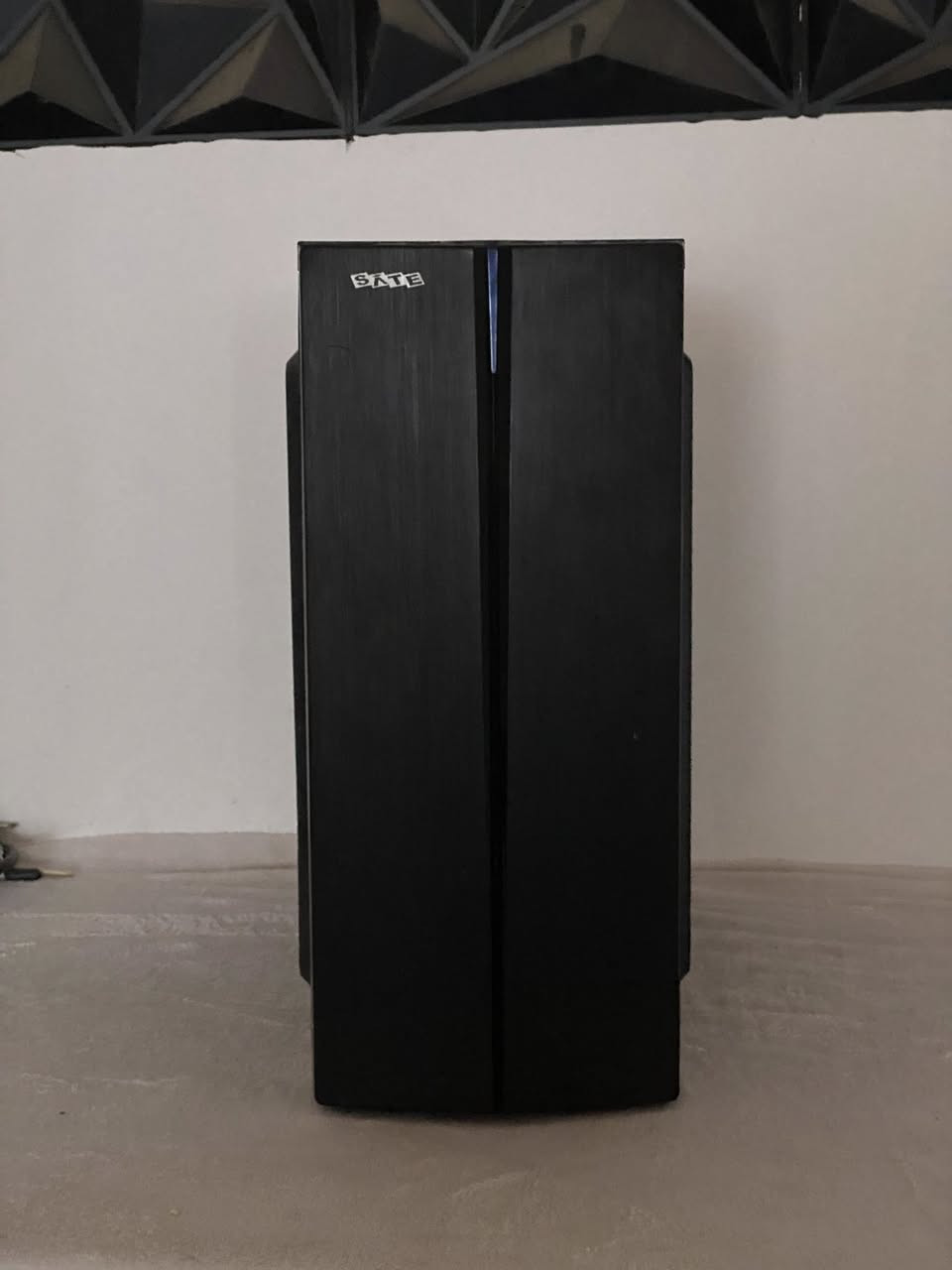 السلام عليكم حبايب
قطع واكسسوارات للبيع

شاشة شاومي g24i
IPS
حجمها 24
معدل تحديث 180hz
سرعة استجابة 1ms
وعليها طبقة مات متعكس الاضاءة
سعوها 135الف

كيس مال اهلنا
بدون فان
بي اظاءة امامية 
سعره 25الف

كومبو
I7 4770
H61 gigabyte
Ram16
رام اضافي 4*4=16 
كلهم 80الف

هارد
Ssd 240g
سعره 25الف

هارد
HDD 2t
سعره 40الف

بوردات فحم
H610
H110
اطي سعر بالعافية

توصيل موجود جميع المحافظات
مكاني ناصرية مركز
اتصال ***********
ادمن🤎🖤
