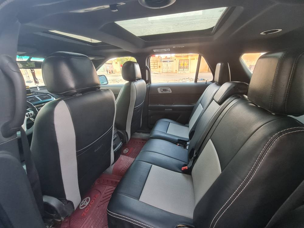 السلام عليكم 
فورد اكسبلور 2012 

مواصفات XLT 
بانوراما 
كشنات جلد تدفئة 
تحكمات ستيرن 
شاشة جبيرة 
7 راكب 
مكينة 6 سلندر 3600

كير مكينة مكفولات السيارة ماشية 140 الف كيلو 

السيارة داخلة للعراق كلين بدون ضربة
داخلة تقرير غرق 
بالعراق صار بيها شخط باب العبري والوراه نصبغن كلير بدون معجون نصبغ وياهن الجاملغ الامامي توحيد لون 
بيها معجون كد شبر بخشم البنيد 

رقمها واسط ب اسمي تريد تحويل تريد وكالة
السعر 125 ورقة وبيها مجال ترهم مراوس حسب القناعة

*********** عمارة, ميسان
