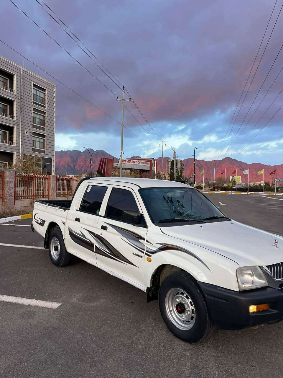 مستەر بۆشی پیکاب
2005 جام کارەبای مەکینەبەخ
گێڕو مەکینەو هەموو  شتی  بەشەرت  وەرگەڕاو  دەعمی  نییە  علوجە  کۆد  نەکراوە سعری  47 مەعامەلە
شوێن  حاجیاوا  ڕانیە   ***********
