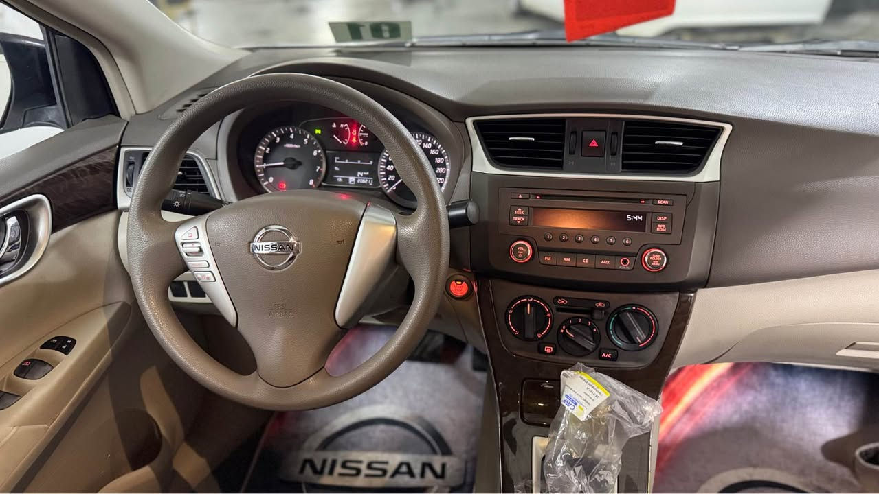 سلام عليكم
نيسان سينترا موديل 2014، سيارة فول مواصفات بصمة، تبريد مركزي، داخل أصفر ،وارد خليجي ،تحكم استيرن ،ايدة نيكل 
سنوية جديد شوط التحويل ثاني يوم، كير محرك بشرط 
سعرها 98$ ورقة و بيها مجال للطيبين
عنواني كركوك 
رقم الواتساب(***********)
رقم السيم (***********) كركوك, العراق
