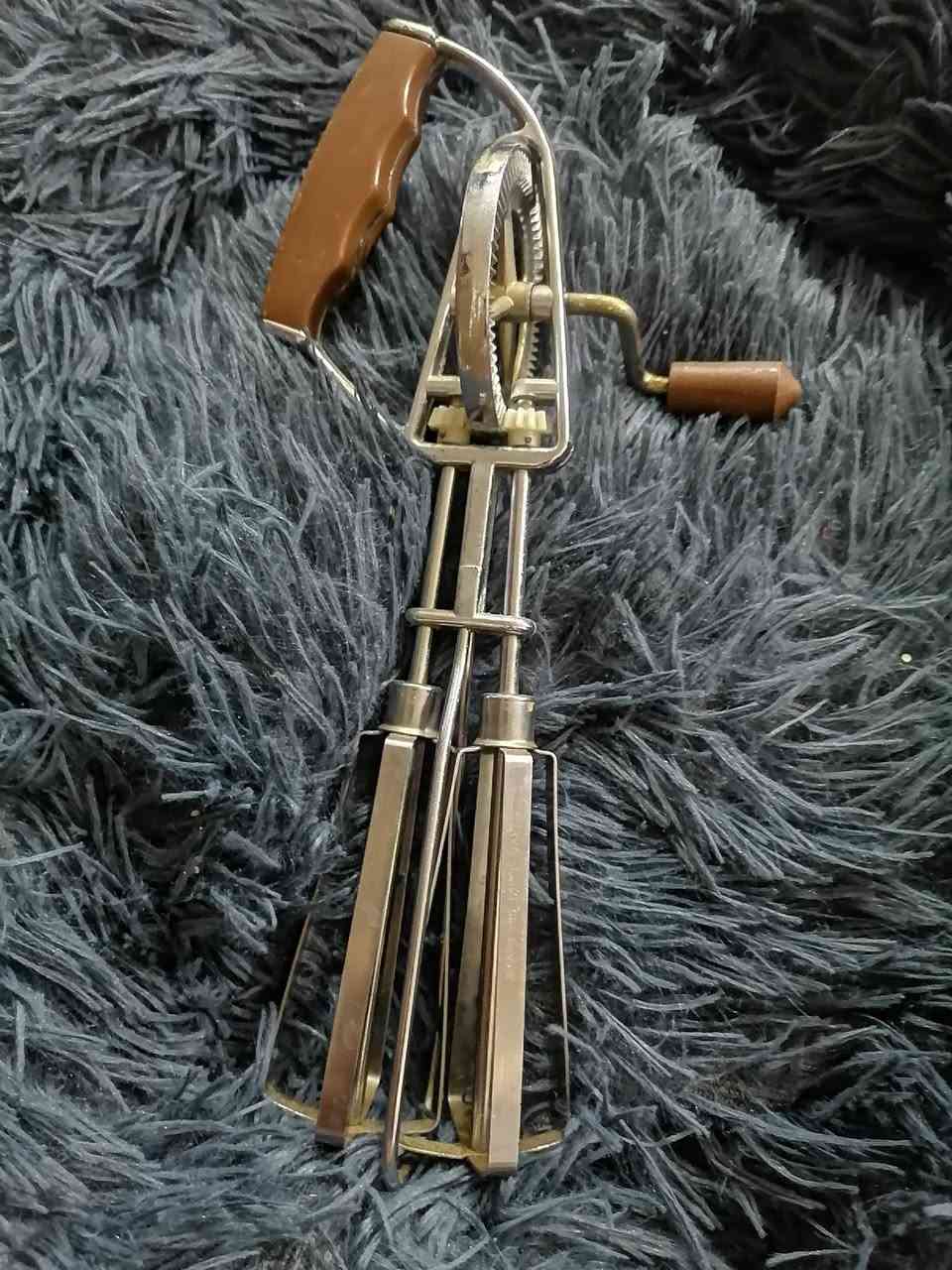 لعشاق الانتيك وايام زمان صناعه يابانيه السعر على الخاص


**إذا كنت صاحب هذا الإعلان وتريد حذفه لأي سبب، رجاءا أرسل رسالة إلى الدعم الفني**