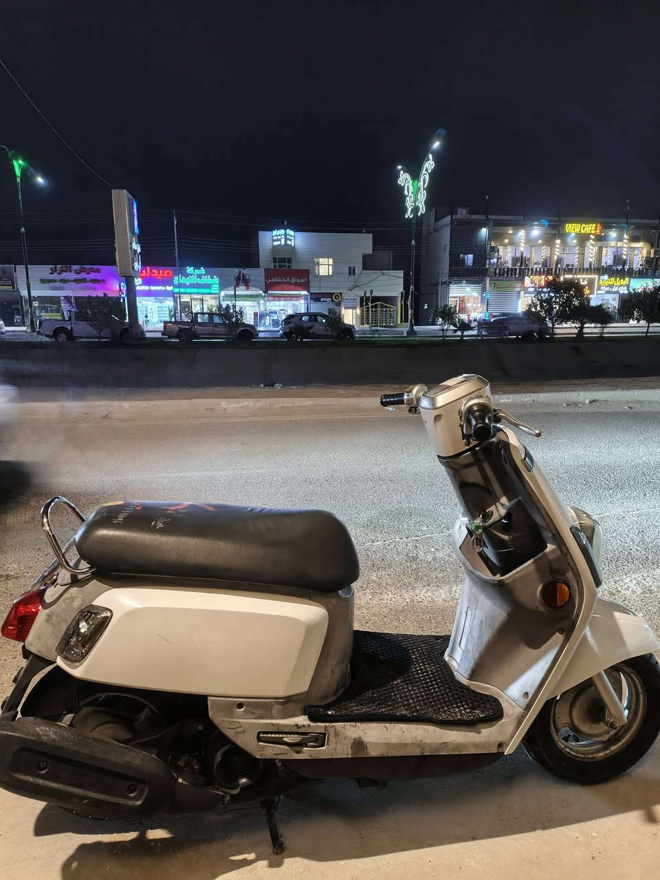 دراجه بوليس مسطره نوزل الدراجه خير من الله نضافه كشر مكينه ناعمه كلهة بلادي كفرات مختمه الدراجه مكفوله من كلشي صار شهر منزلهة رمبه تاخذهة ترتاح متشوف الفيتر شراي راسلني خاص او يتصل عالرقم ***********
