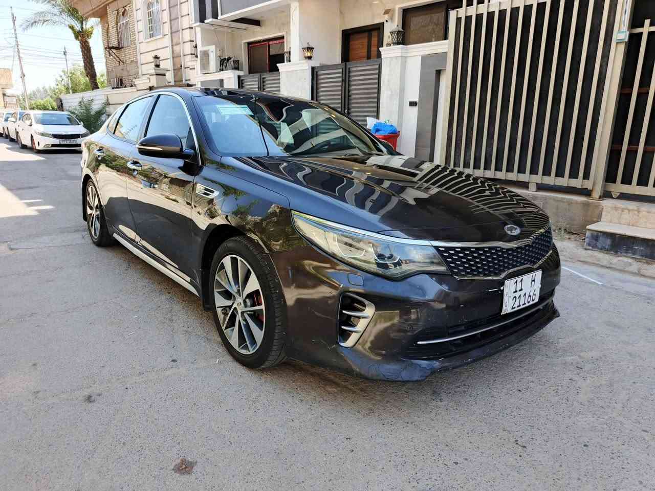 السلام عليكم للبيع اوبتما 2017 خليجي فول الفول 1/1 VIP مكينة 2400 دوش
مكينة 2400 دوش دبل كزوز مكفولة وضع شركة ماممدود علية صبانة
كير وضع شركة مكفول فقط مبدل فلتر
تبريد ❄🧊 + تدفئة 🔥
ماشية 135 KM حقيقي
موصفات
1 بصمة ابواب + بصمة تشغيل + بصمة جنطة
2 اشاير بل مرئي + المرئي شفط + اوتو عند الفتح وقفل
3 بنوراما 3 طكات
4 تبريد قطعتين  امامي +خلفي + منفصل مناخين+ ابيانو
5 كشنات جلد قرميدي + حظن + كشنات كهرباء جهتين
+ خزن ميموري وضعيتين + بردات خلفية بلادي + ستيرن حرف D + تدفئة بل استيرن 
6 تبريد + تدفئة بل كشنات الامامي + الخلفي تدفئة
7 سايد ابريك بصمة
8 اوتو HOLD
9 3 انظمة قيادة(ECO فول اقتصادي + sport رياضي + NORMAL عادي)
10 مانع انزلاق + ABS
11 حساسات امامية + حساسات خلفية 360 درجة
12 كامرة دوارة 360 درجة 
13 شاشة اعطال + شاشة مسجل + شحن لاسيكي 
14 فول تحكمات استيرن+ قفل سرعة +شفتات بل ستيرن
15 نظام تطبك روحة وحدة بارك P
16 سستم ايرباكات عدد 12 
17 لد امامي نهاري + ليلي + لد خلفي + كشاف ضبابي
18 منظومة عدسات بلادي عالي ناصي LED نهار وتتغير مع لوفة الاستيرن اوتو
19 نظام سرقة + قفل وفتح الجام الاربعة اوتو بل سويج
20 زركات مي على المازدة + ماسحات اوتو 
20  ويل حجم 18 رياضي + 5 ويل كب
وبعد بيها موصفات ......
( صبغ باب خلفي + شبر بل جاملغ فقط)
(لغود + شواصي + حوض + تكم + ايرباك + فتح مكفولات)
بسمي تحويل مباشر سنوية وهزة ورقم جديد
مكاني بغداد حي جهاد 
السعر 142 وبيها مجال للطيبين واني اسف على الاطالة
***********
