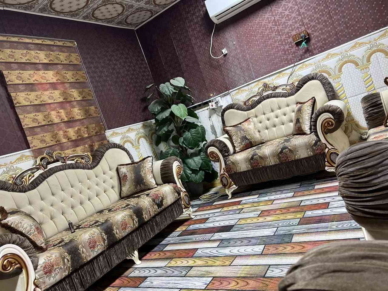 مساء الخير خوان كنفات جدد ستخدام قليل   للبيع مكاني الزبير دور نفط الاتصال ***********
