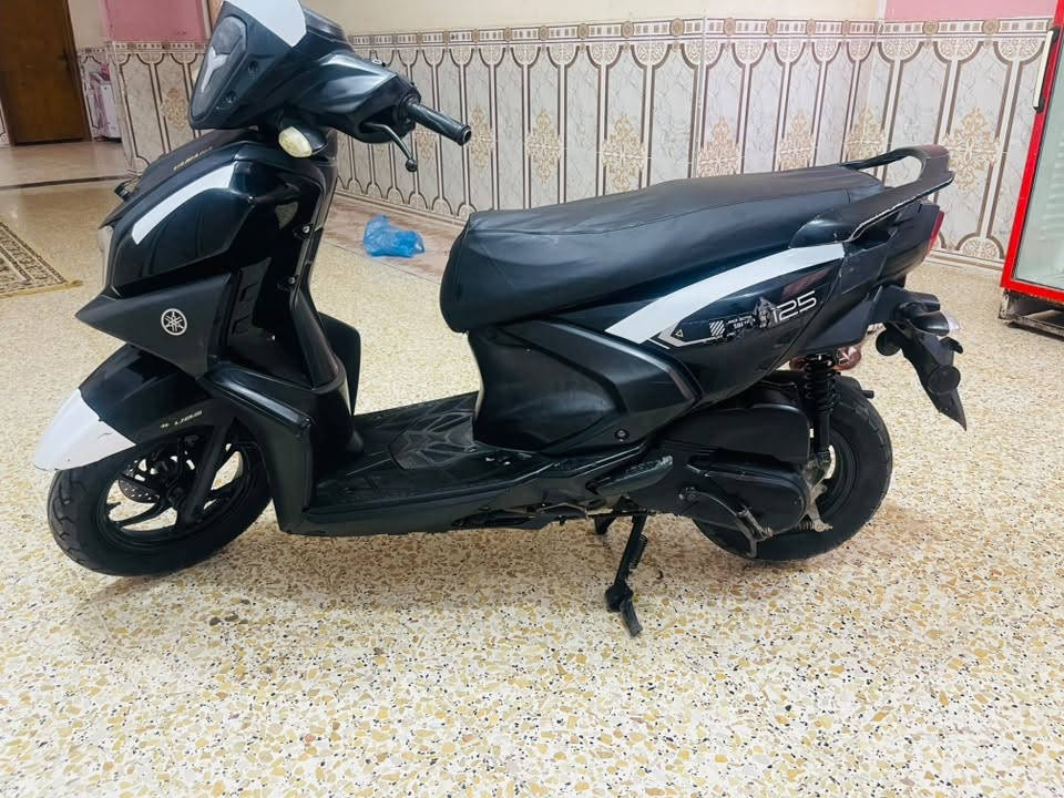 ZR21
دراجة نضيفة شوفت عينك تجي وتفحص سعر خاص
***********وتساب.
