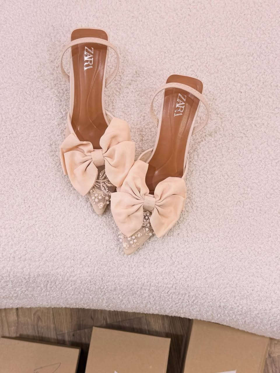 🛒🛒🛍New Collectionعالم دره 💎
حيث الرُّقي، التميُز والفخامه
اقلبوا الصور الموديلين متوفرات
📍موديل شوز ماستر  زارا كعب 3سم
📍📏 القياسات من 36-40🔥
 •  كوالتي فاخرررر جداً
💰 سعره 🔥🔥🔥🔥🔥
كوالتي جدا جدا عالي  #عالم #دُره 💎  
للحجز والاستفسار مراسله الصفحه 🛍
🛑يمكن للزبون التاكد من الطلب ( الجوده والقياس) بوجود المندوب بعد ذهاب المندوب لا يحق للزبون الترجيع او التبديل
يتوفر توصيل لجميع محافضات عراقنا الحبيب 🚕🛻🛵


**إذا كنت صاحب هذا الإعلان وتريد حذفه لأي سبب، رجاءا أرسل رسالة إلى الدعم الفني**