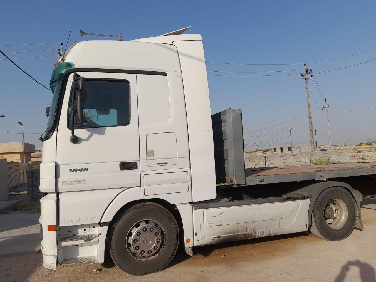 اكتروز الفين 8 مسجله بل سنويه صهريج نافذه رقم بصراه حجم 46 كفاله عامه سنويه بسمي السعر 320 رقم تليفون***********
