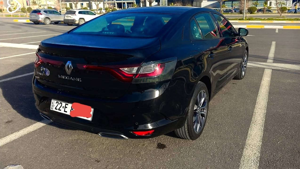 بسم اللە الرحمن الرحیم 

ڕینۆ مێگان 2023 مواسەفات
 نمونە لەجوانی و پاکی.
بێ بۆیاخ ، بێ لێدران، بێ تەعدیل، شوخت. سفری شریکەی موهەندی هەولێرە. دروستکراوی یابانی فەڕەنسی.
نمونە لە جوانی و چاکی. 
سعر / 117 ورقە
۰۷٥۰۱٥۱٦۳۱۷ 
۰۷۷۰۱۳٤۳٤٥٦
بێ بۆیاخ ، بێ لێدران، بێ شوخت ،بێ تەعدیل، چۆن لەشریکە هاتۆتەدەر وەک خۆیەتی. 
بزوێنەر: ١.٦ لیتر، بێ تۆربۆ واتا هەموو بەنزینێک دەسوتێنێ بێ کێشەیە.
 ٤ پستۆن 
• گێڕ: ئۆتۆماتیک
• ڕۆیشتوو: [ ٤٤]هەزار کم 
• ڕەنگ: ڕەشــــی قەتران
تایبەتمەندییە گرنگەکان:
•خەلیجی سفری شەریکەی موهەنەد
• شاشەی گەورەی لەمس (Touch Screen)
• کامێرای دواوە و حەساسی دواوەی.
• لایتەکانی LED ڕۆژ و لایتی تەم
• کوشنەکان: جەلد
• سیستەمی جێگیرکردنی خێرایی (Cruise Control)
• سوکان ڤۆلیۆم و بلوتووس (Bluetooth)
• جامەکان و ئاوێنەکان کارەبایین
•سندوق کارەبایی
ویل کەپی بیلادی شریکە
سوکان ڤۆلیۆم ،تحدید سورعە، دبڵ گێر. 

دۆخی ئۆتۆمبێلەکە:
• ئۆتۆمبێلەکە زۆر پاکە و وەکو نوێ وایە ، سفری شریکەی کوردستانە.
• بێ بۆیاخ و بێ لێدران
• هەموو کارەباییات و مەکینە و گێڕی بە شەرتە
•سەنەوی و ژینگە و ڕێگاوبانی تازەیە تا ٢٠٢٩ 
•بەشەرتی تەحویل و غەرامە و وەکالەت
• شوێن: ڕانیە👉
تێبینی//// سیارەکە نمونەیە لەجوانی شوێن نوکە دەرزیشی نیە دروستکراوی فەڕەنساو یابانیی اصلییە.
•
ژمارەی خاوەنی 
 ۰۷٥۰۱٥۱٦۳۱۷

سعری 117 وەرەقە و مەجالێکی کەم أربيل, العراق
