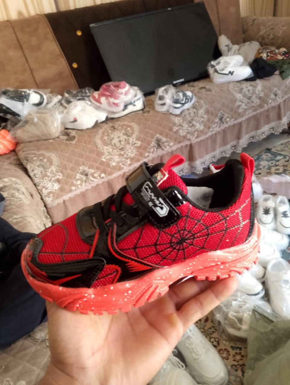 رجالي نسائي اطفال ابلاش عل ٦و٥ القطعه
اب مناسبت العيد


**إذا كنت صاحب هذا الإعلان وتريد حذفه لأي سبب، رجاءا أرسل رسالة إلى الدعم الفني**