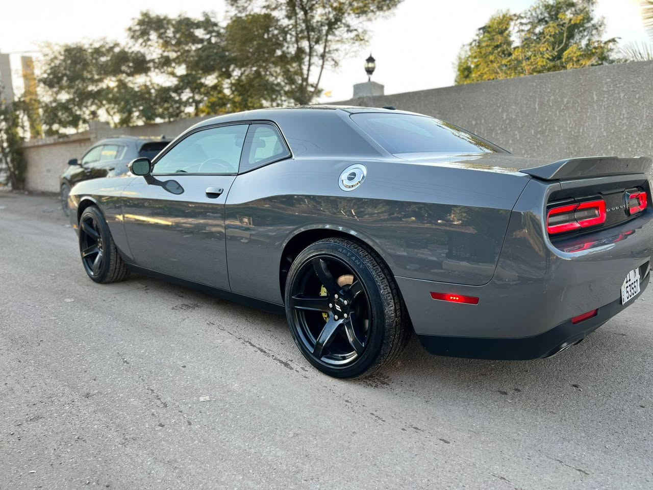 سلام عليكم جالنجر ٢٠١٨ وارد امريكي  حادثها كلش حلو سطحي  ناشر صور حادثها سياره حلوه وجديده احله من لصور
مكينه وكير وحداديه وتبريد كفاله 
مواصفات SXT
بصمه + بصمة ابواب + شاشه جبيره + فول تحكمات + تبريد قطعتين + وباقي لمواصفات لمعروفه
ماشيه ٨٧ ميل 
مكينه ٣٦٠٠ سته سلندر
سعر ١٥٠ وبيها مجال 
مكان السياره الكراده 
للستفسار  ***********
