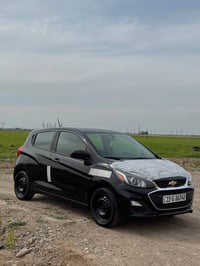 سبارك • ٢٠٢١ • شاشة وكاميرا