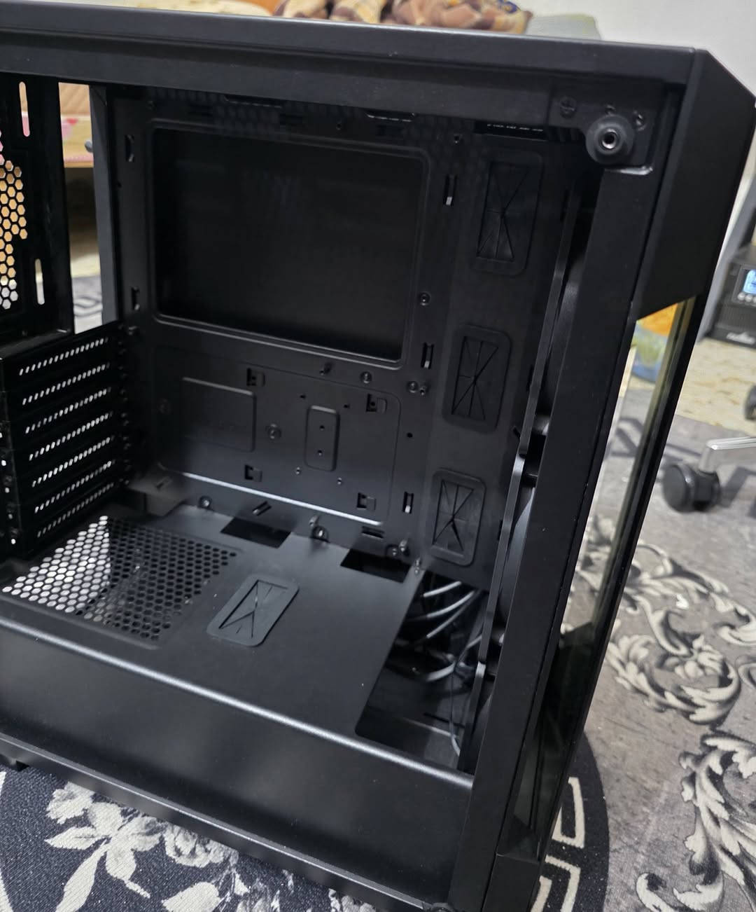 كيس cosiar 220t tempered glass للبيع كيس نظيف كلش استخدام اقل ال 4 اشهر ويا 3 فانات asus tuf ويه التقسيم مال فانات وال rgb hub // سعرة 50 الف قفل // مكاني الدورة قرب فتحة اسيا وتوصيل ما عندي // ***********
