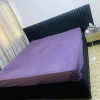 غرفة نوم • شازلون • مرايه