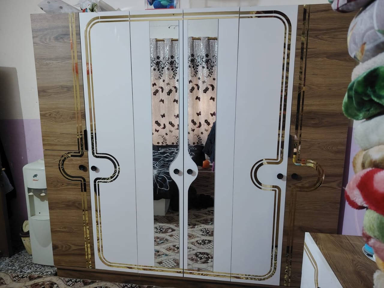 غرفت نوم صاج ابيض درجهه الوله هاي نموذج عندي واحد بعدها مامشدوده السعر ٥٥٠      ***********
