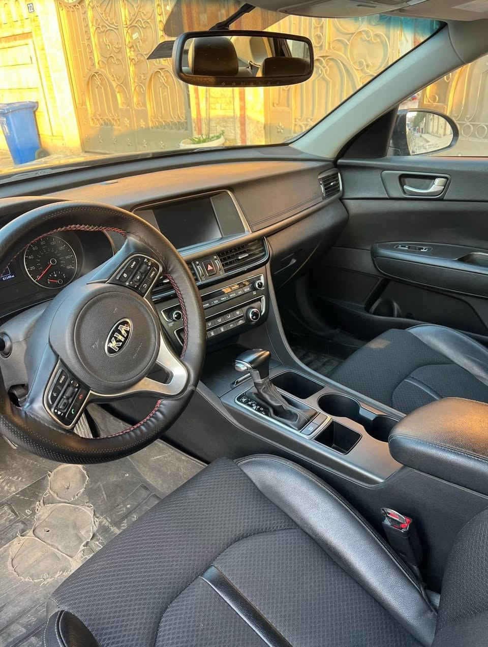 Kia optima S 2018
98000 miles 
تەنیا بۆنیتی سوبغە لەسەر ساغە بێ دەعم پشت و پێش کەپس هەندێ شوێن قنج و قۆپ بۆ جوانی پی دی ئار کرایە . مەکینەی کراوەتەوە . گێر و مەکینە بە شەرت أربيل, العراق


**إذا كنت صاحب هذا الإعلان وتريد حذفه لأي سبب، رجاءا أرسل رسالة إلى الدعم الفني**