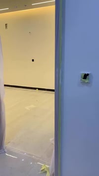 خلفه ديكوات وصبغ لي عنده بيت محل مطعم يريد يرتبه شغلي درجه أوله اتصال ...