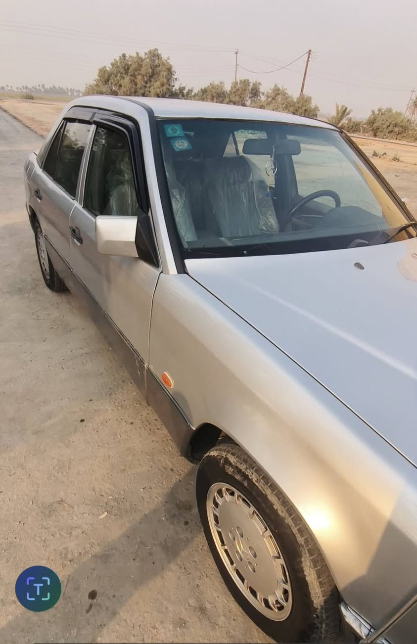 السلام عليكم بيع او مراوس مارسيدس دب حجم 300 رقم بغداد الدولي السيارة جاهزة من كلشي مديل ٨٦  مكينه ٦ عنكبوت وكير وحدادية وتخم تاير وقواعد دبلات مكفولة من الضربة ماعده الصبغ العام للجمالية السعر ٦٩ وبيها مجال 
الاستفسار الاتصال بالرقم / ***********
